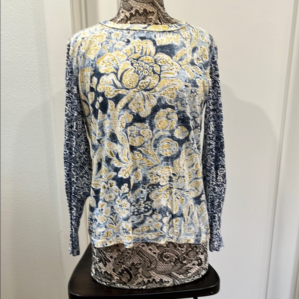 Cino Floral Patterned Long Sleeve Top